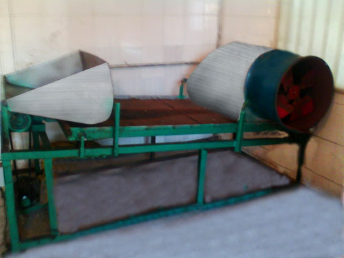 博野果農(nóng)食品有限公司杏仁篩分機(jī)使用現(xiàn)場(chǎng)